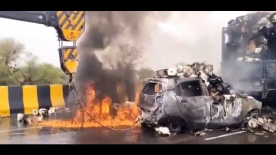 7 People Burnt Alive at a Car after an Accident in Rajasthan